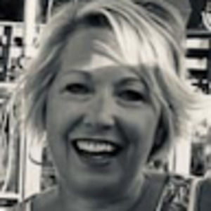 Meet your Posher, Angie